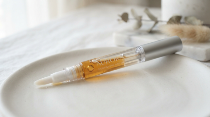 Clear Nourishing Nail Pen: A Simple Guide to Stronger, Healthier-Looking Nails